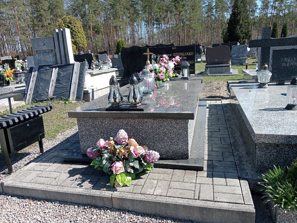 Grób Władysława Dziemianko