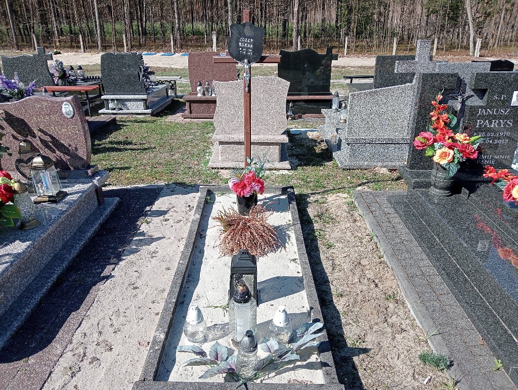 Grób Józef Buras