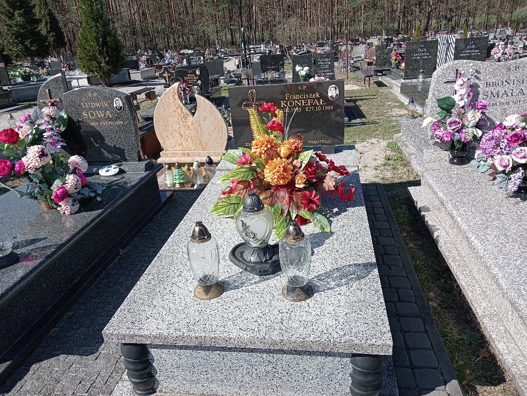 Grób Franciszek Konefał