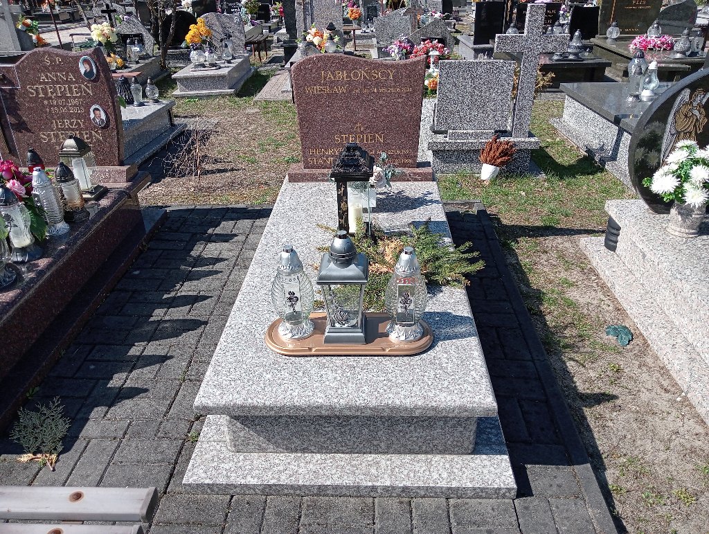 Grób Maria Jabłońska