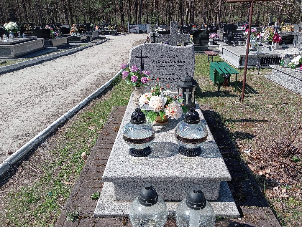 Grób Halina Lewandowska